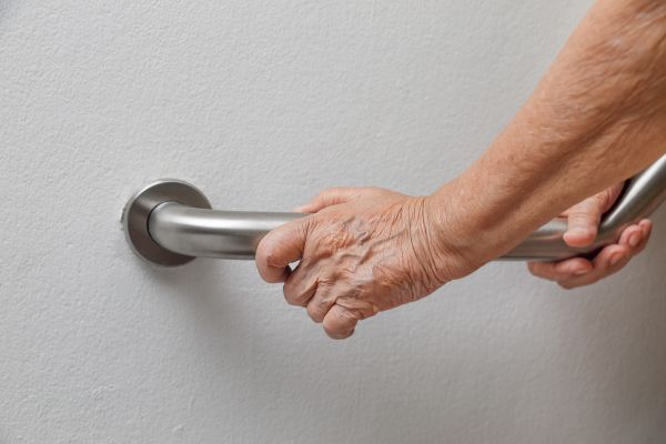 Cost of Grab Bar Installation in Spring Hill