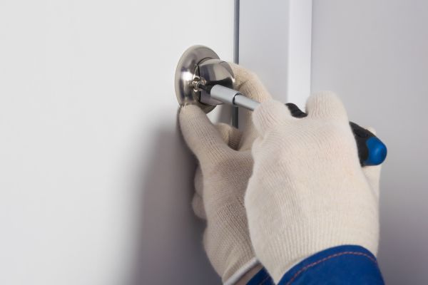Cost of Deadbolt Replacement in Spring Hill