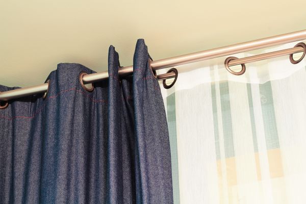 Cost of Curtain Rod Replacement in Spring Hill