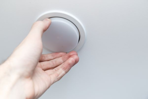 Cost of Ceiling Light Bulb Replacement in Spring Hill