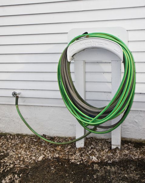 Cost of Hose Holder Installation in Spring Hill