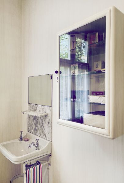 Cost of Medicine Cabinet Installation in Spring Hill
